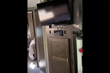 Chris's Coleman 2605 Travel Trailer