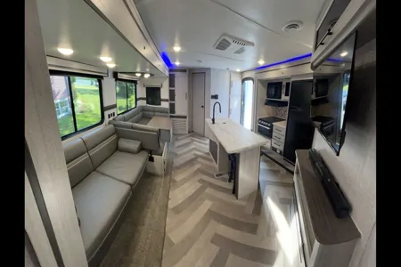 Mike's Crossroads Zinger Travel Trailer