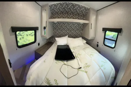 Mike's Crossroads Zinger Travel Trailer