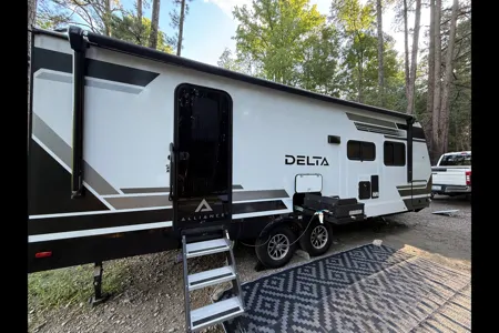 Turn-Key Getaway: Delivered & Ready to Relax! With Starlink!