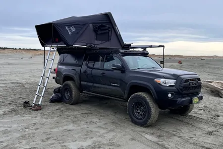 Jan's Toyota Tacoma Truck Camper