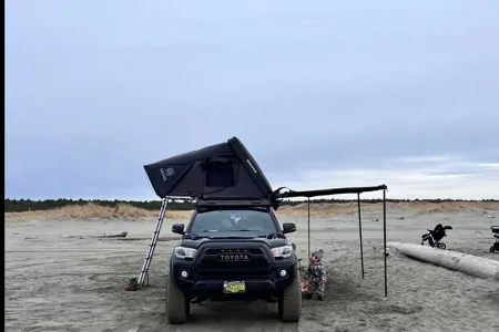 Jan's Toyota Tacoma Truck Camper