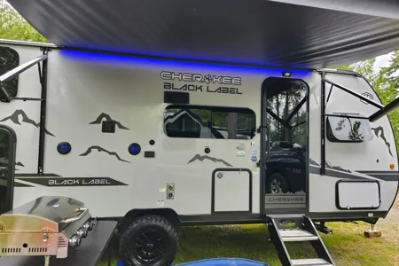 Sammy's 2025 Forest River Cherokee