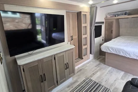 Mobile Guest House Grand River 23HBS Travel Trailer