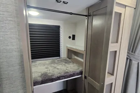 Mobile Guest House Grand River 23HBS Travel Trailer