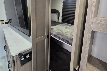 Mobile Guest House Grand River 23HBS Travel Trailer