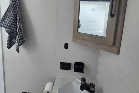 Mobile Guest House Grand River 23HBS Travel Trailer