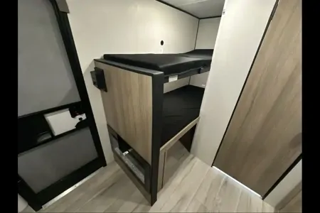 Coleman Travel Trailer, Sleeps 4, light weight, grab-and-go