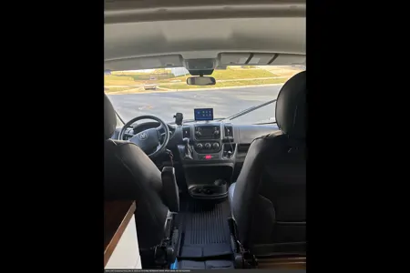 Luna Sea Adventure Van -Heat/AC- Dog Friendly/Fully Stocked