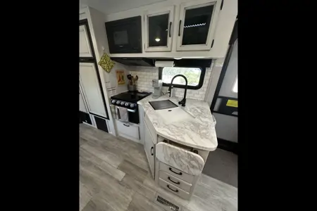 FISHER’S 2022 JAYCO TRAVEL TRAILER, DELIVERED TO YOU!!