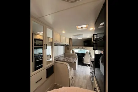 Super Clean & Easy to Drive! 2023 Thor Motor Coach Chateau Class C