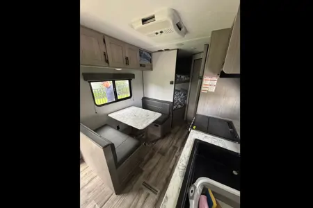 Coleman Dutchmen Lantern LT 274BH Travel Trailer