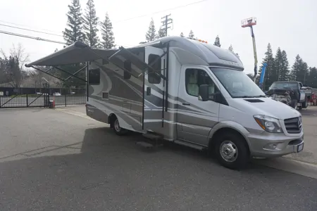 Carson's Mercedes-Benz Mercedes Winnebago Class B