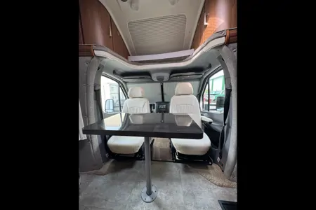 Carson's Mercedes-Benz Mercedes Winnebago Class B