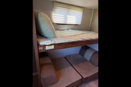 Lauren's Heartland Mallard m33 Travel Trailer