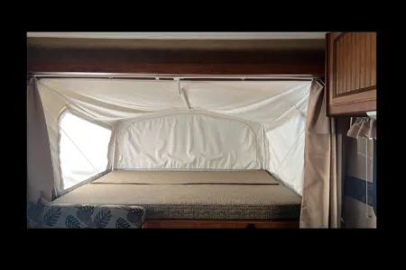 Nageem 's Jayco Jay Feather Ultra Lite Hybrid x17 z Hybrid