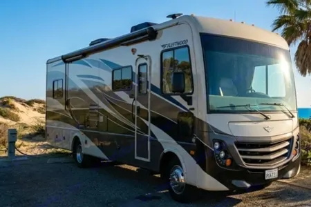 A10 Family Adventure Class A *NEW STARLINK WiFi*-2SlideOuts-Private Suite