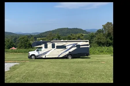 Smoky mtn rental Thor Motor coach ws31 -32 feet