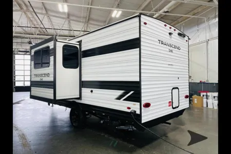 KAMPFIRE 🔥 - Grand Design Transcend One (161BH) Travel Trailer