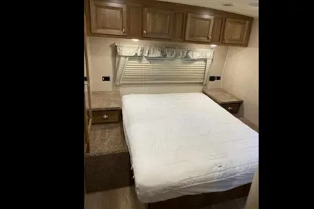 Jaime & Terry's Rockwood Signature Ultra Lite 8327SS Travel Trailer