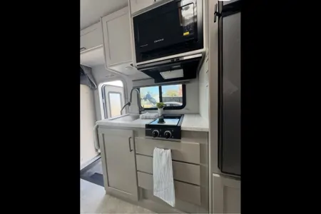 Wanderwell, Thor Chateau 2026