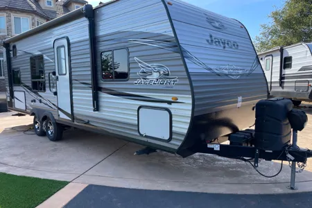 Spacious Clean New 29' Jayco RockyMountain Trailer