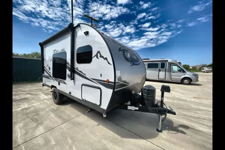 Couples Retreat Offroad Travel Trailer