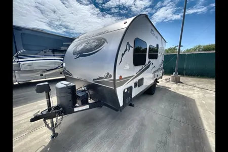 Couples Retreat Offroad Travel Trailer