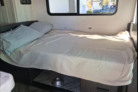 Easy to Drive with Modern Comforts