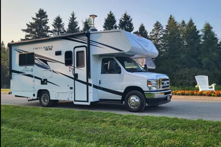 Jimmy Coachmen Freelander 21qss à essence Classe C