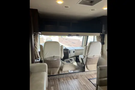 Spalding’s Thor Motor Coach ACE 30.4 Class A
