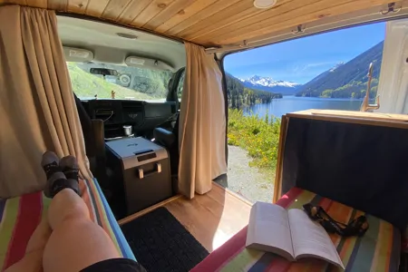 Wanda (Juan De Fuca) - Chevrolet Express 3500 Campervan