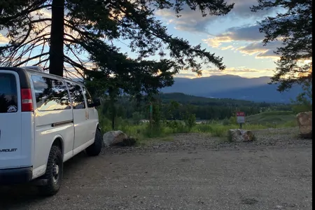 Wanda (Juan De Fuca) - Chevrolet Express 3500 Campervan