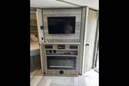 Justin's Forest River Hemisphere Hyper-Lite Travel Trailer