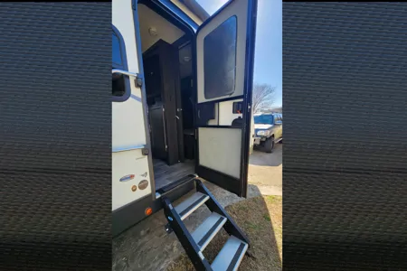 Ashley's Dutchmen Kodiak Travel Trailer