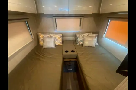 Thor Motor Coach Vegas Class A