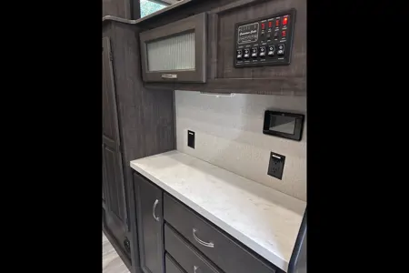 Delilah's Daydream- DELIVERY ONLY!