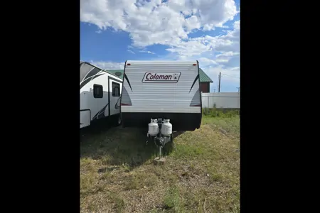 brandon's Coleman Lantern 263 BH Travel Trailer