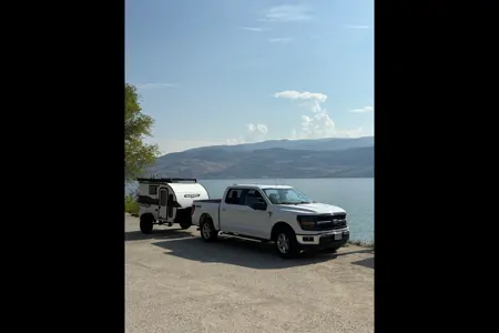 Izaak's Sunray sport 109 travel trailer