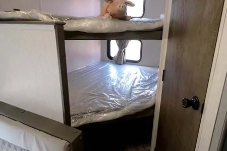 Awesome Forest River 2022 Wildwood FSX 179DBK with double bunks