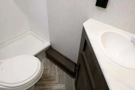 Awesome Forest River 2022 Wildwood FSX 179DBK with double bunks