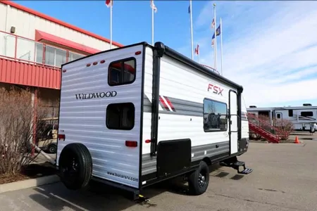 Awesome Forest River 2022 Wildwood FSX 179DBK with double bunks