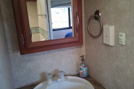 Fatou's Hurricane 2009 Ford DRW HURRICANE 31D Classe A