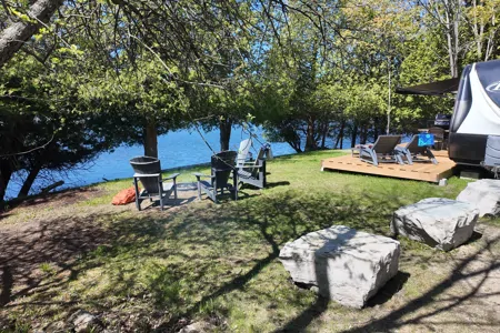 Opinicon Lake Oasis