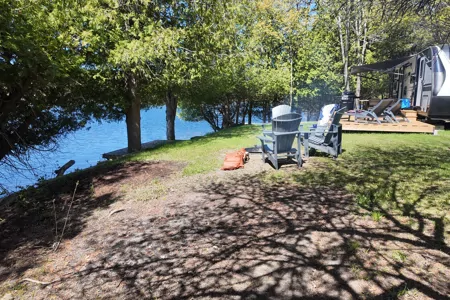 Opinicon Lake Oasis