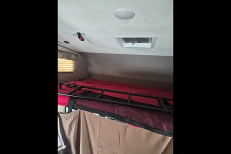 Jocelyn Coachmen freelander Classe C