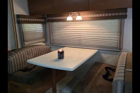 GBA Leisure Winnebago Sightseer 35J Class A