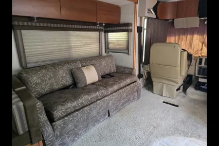 GBA Leisure Winnebago Sightseer 35J Class A