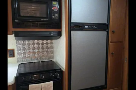 GBA Leisure Winnebago Sightseer 35J Class A