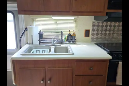 GBA Leisure Winnebago Sightseer 35J Class A